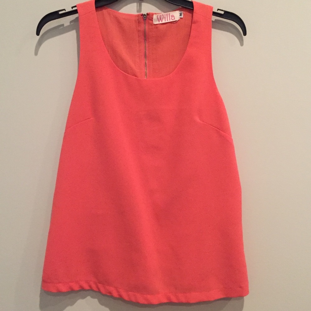 Peach color dressy tank top size M